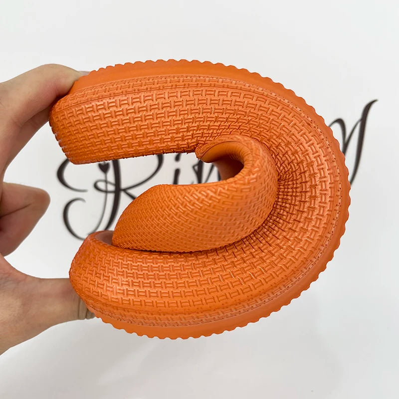 Chinelo Nuvem | Leves como nuvens, pra quem busca conforto, elegância e maciez.